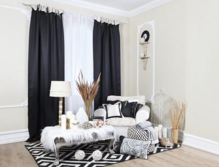 Черно-белые шторы: Нетривиальная интерьерная классика Черные шторы в гостиной