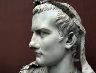 Gaius Sezar Caligula (12–41)