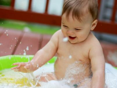 Soothing baths for children and adults